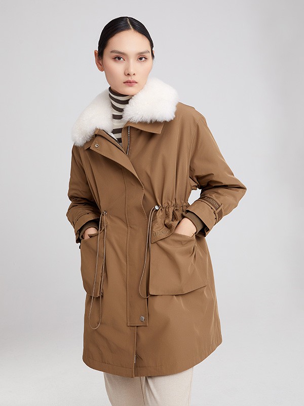 卡蔓2022秋冬季驼色派克服