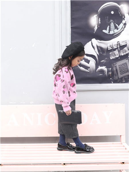 童淘库2022秋冬季粉色T恤