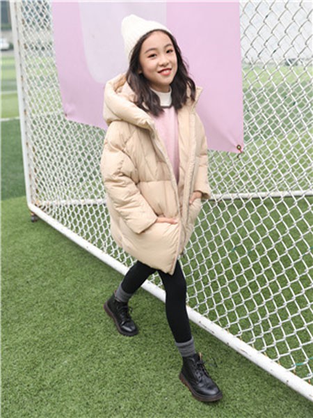 童淘库童装2022秋冬季米色棉服