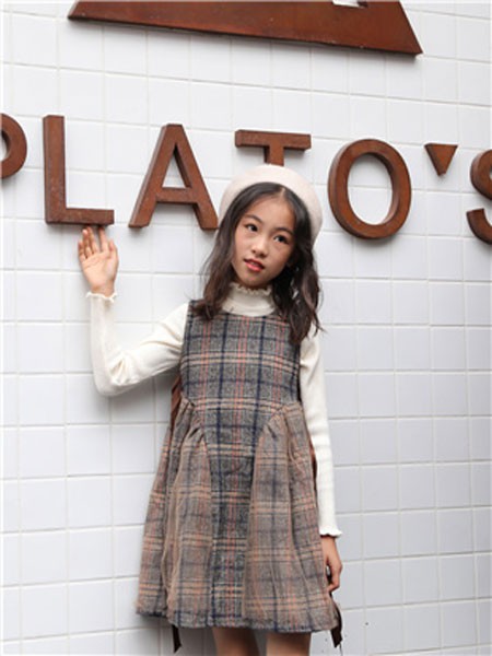 童淘库2022秋冬季棕色连衣裙