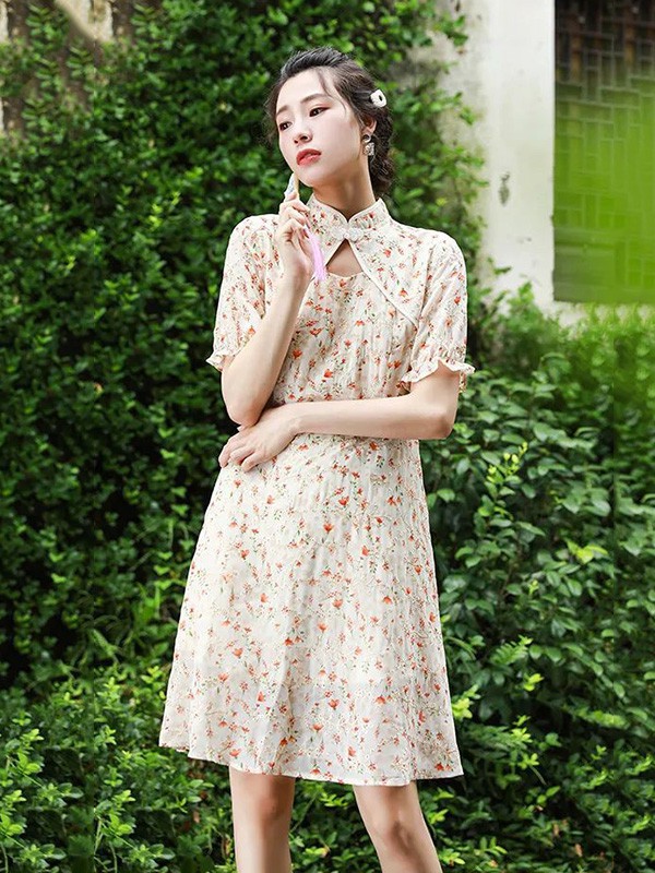 韩依瑞女装2023春夏季米色连衣裙