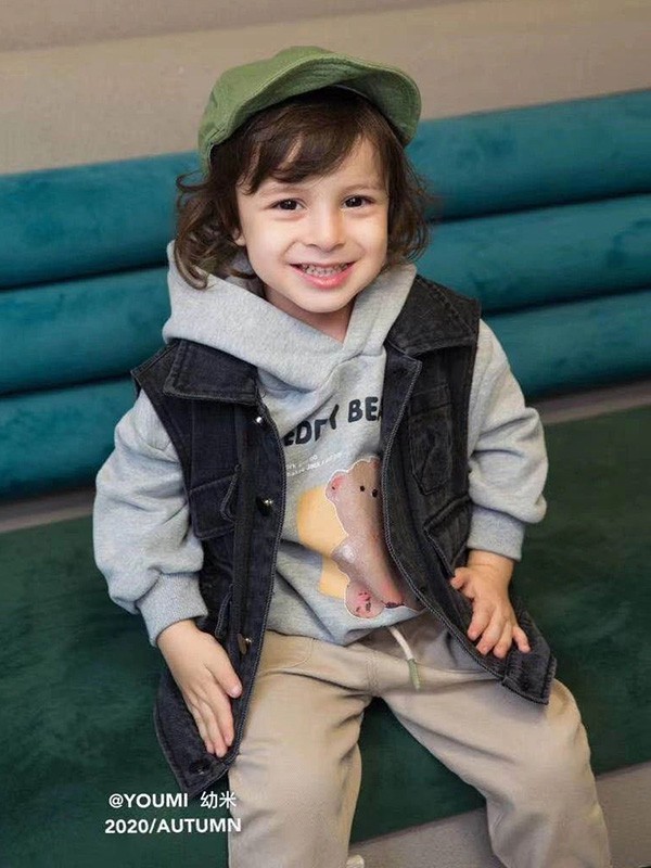 幼米童装2022秋冬季灰色卫衣