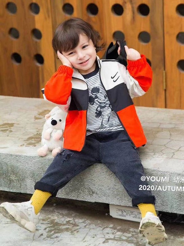 幼米童装2022秋冬季白色T恤