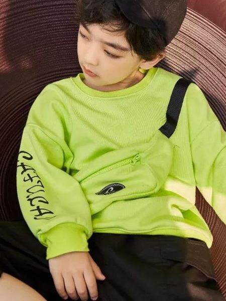 啦芙莱2023春夏季绿色T恤