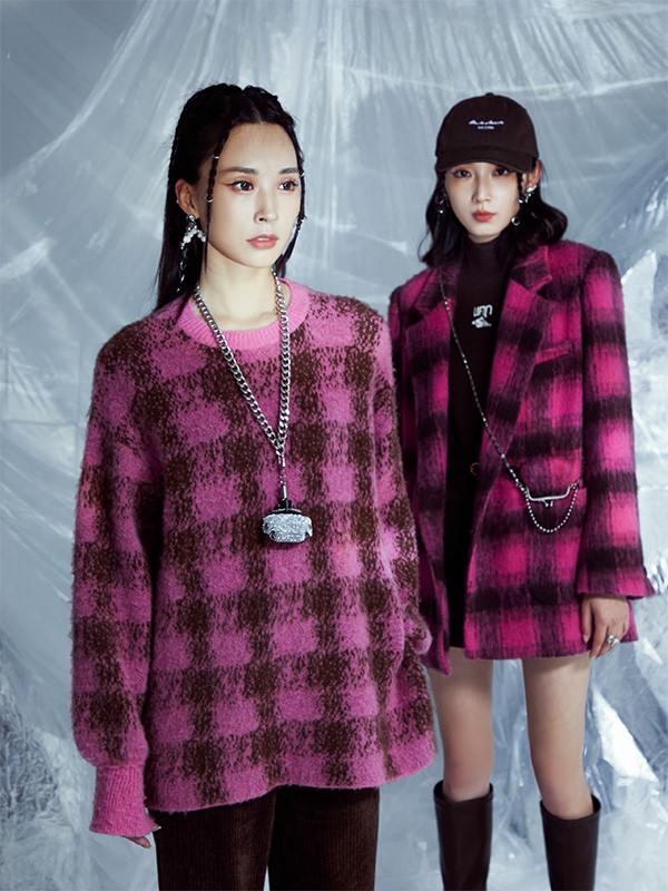 珞炫女装2022秋冬季粉色毛衣