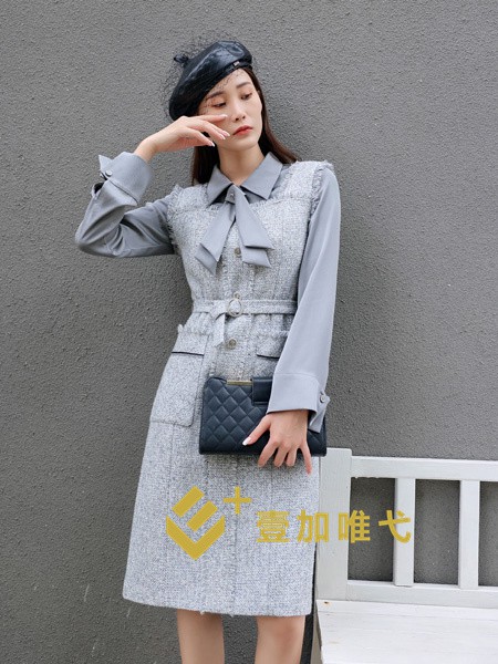 壹加唯弋女装2022秋冬季酒红色衬衫裙