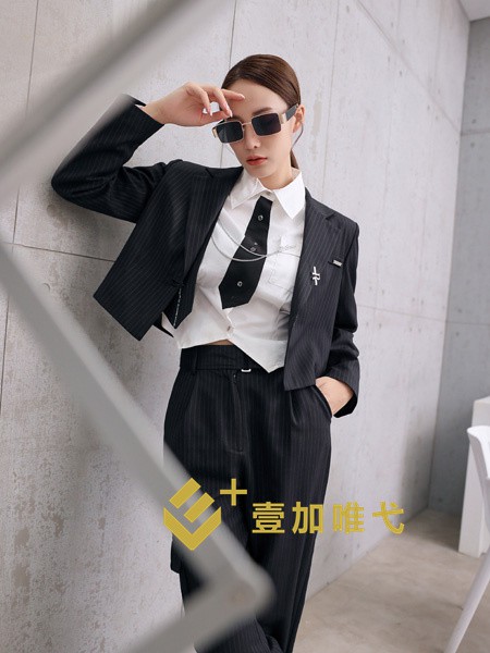 壹加唯弋女装2022秋冬季白色衬衫