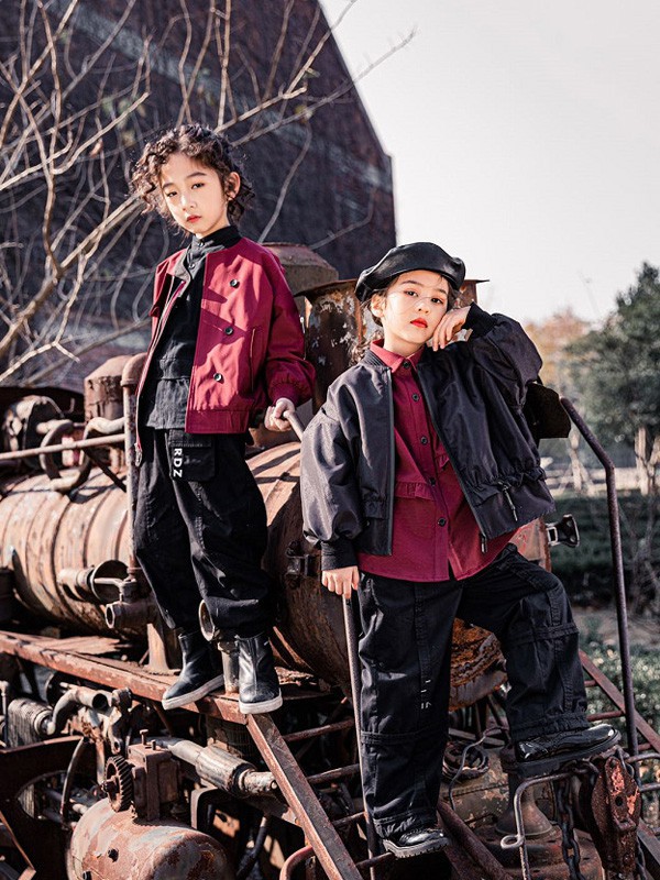 琦瑞德泽童装2022秋冬季酒红色衬衫