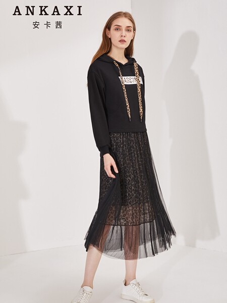 安卡茜女装2022秋冬季黑色纱裙