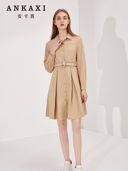 安卡茜女装2022秋冬季卡其色衬衫