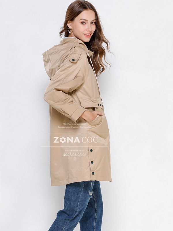 左娜女装2022秋冬季卡其色外套
