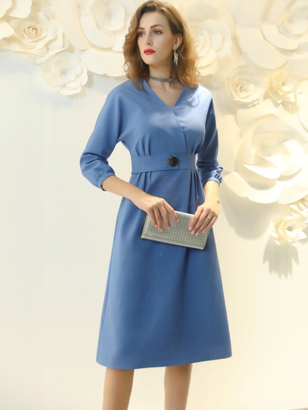 索诗妃儿女装2022秋冬季蓝色连衣裙