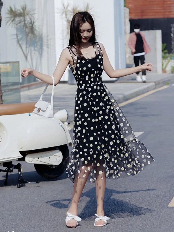 提图斯女装2023春夏季黑色连衣裙