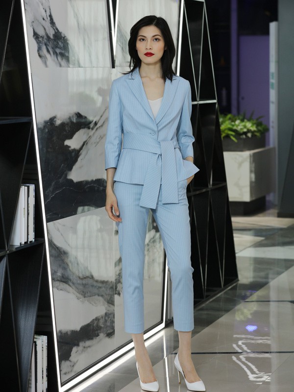 拉蒂赛女装2023春夏季蓝色九分裤