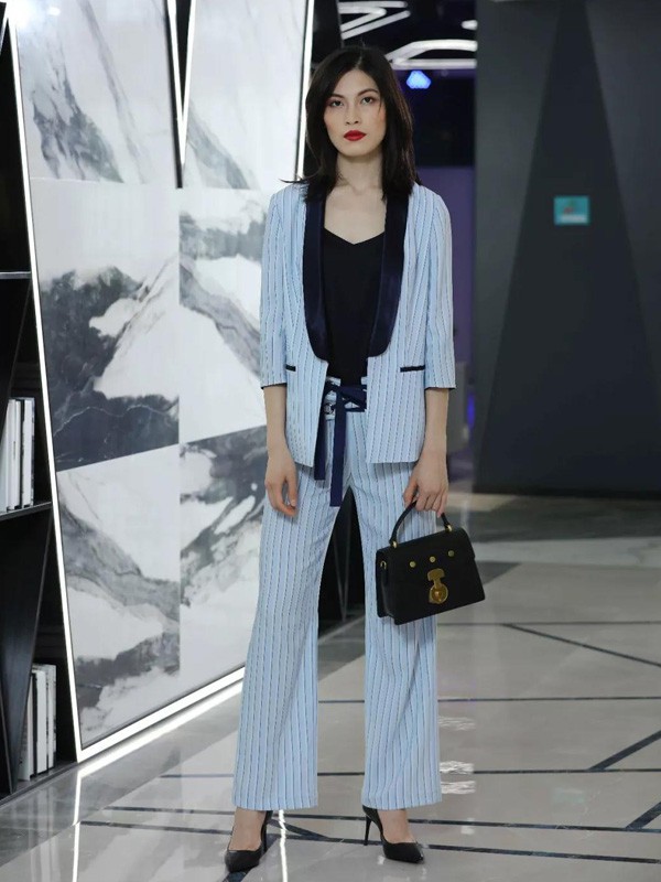 拉蒂赛女装2023春夏季蓝色阔腿裤