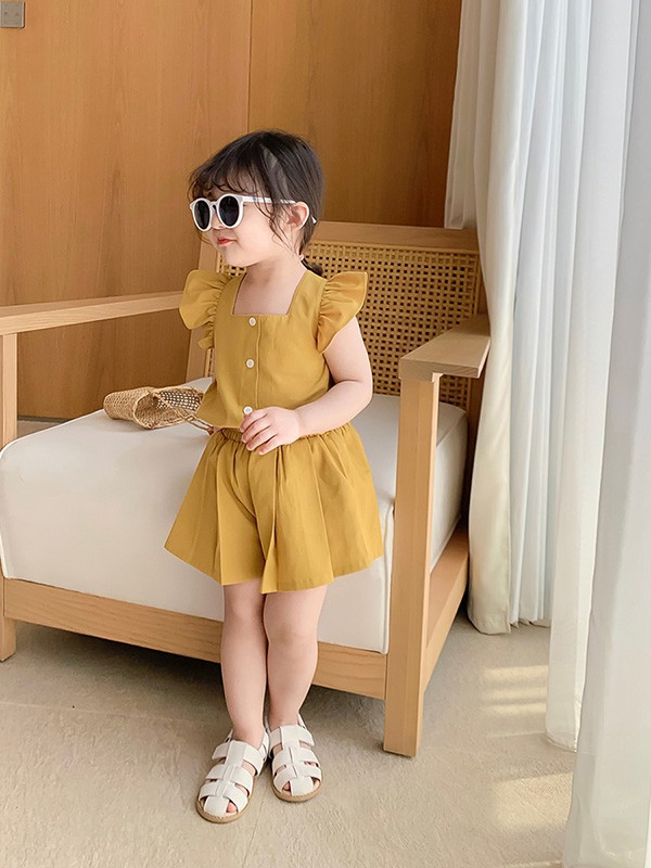 爱尚哆哆咪童装2023春夏季黄色吊带裙