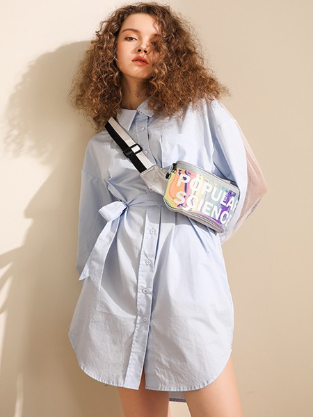 我本布衣2022秋冬季浅蓝色衬衫