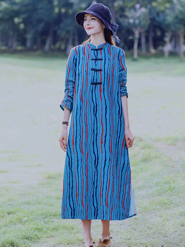 识衣纪2022秋冬季蓝色连衣裙