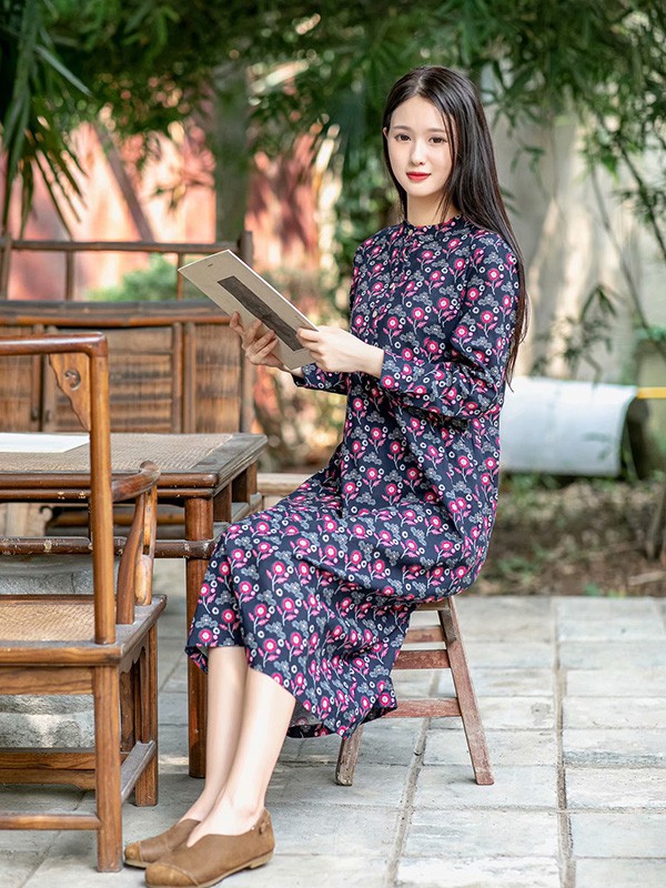 识衣纪女装2022秋冬季紫色连衣裙