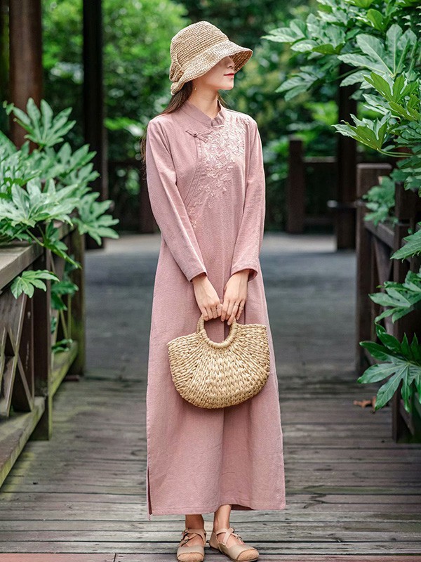 识衣纪女装2022秋冬季粉色连衣裙