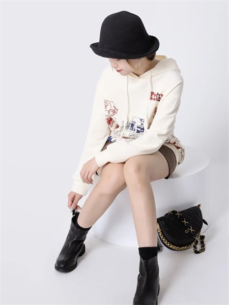 美丽穿女装2022秋冬季米色毛衣