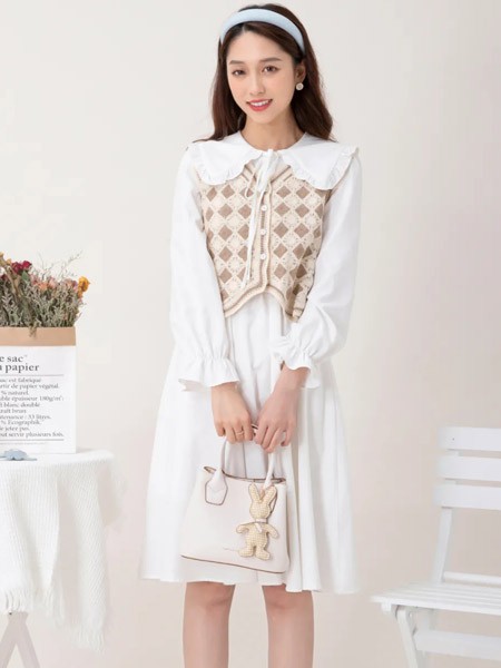 美丽穿女装2022秋冬季白色衬衫裙