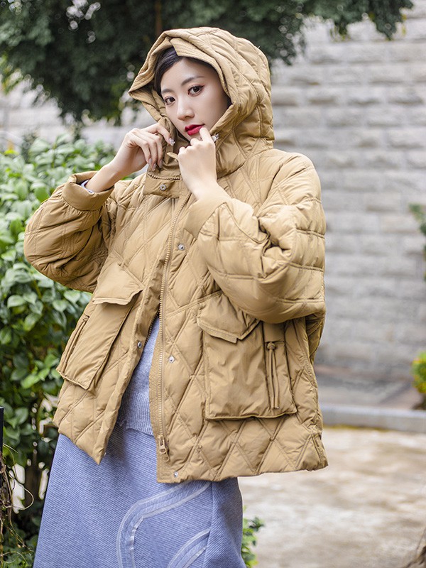 氏伽女装2022秋冬季卡其色棉服