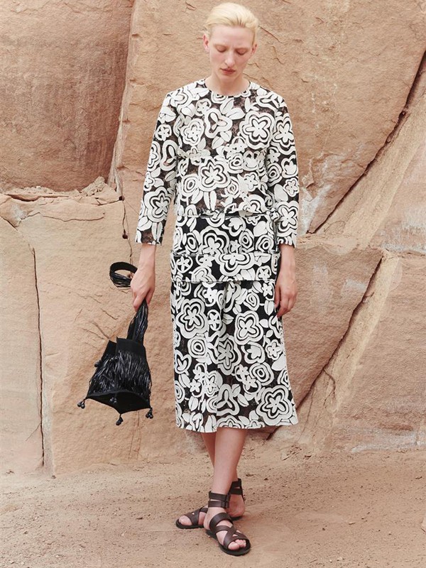 msmin2022秋冬季白色连衣裙