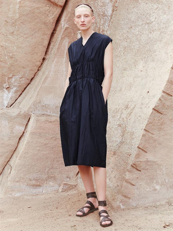 msmin2022秋冬季黑色连衣裙