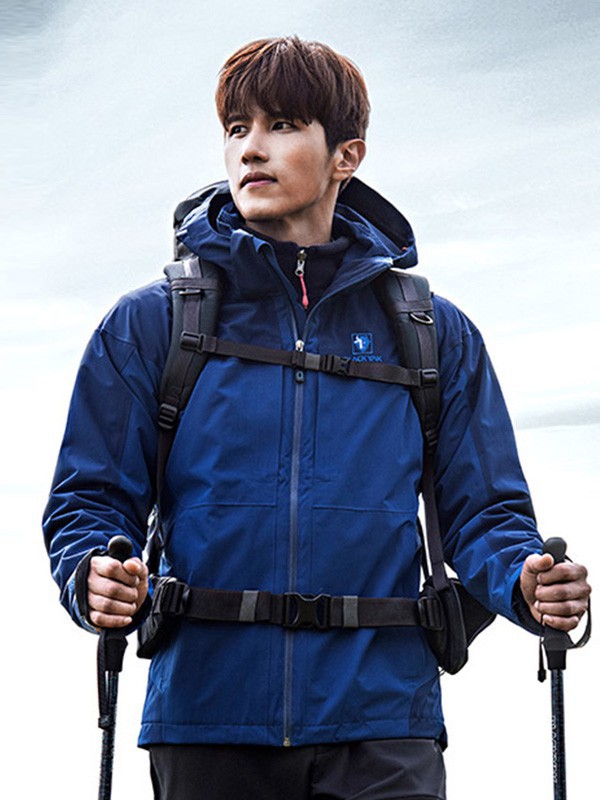 布来亚克女装2022秋冬季藏蓝色冲锋衣