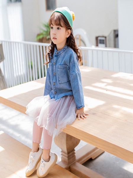 多啦啦童装2022秋冬季藏蓝色衬衫