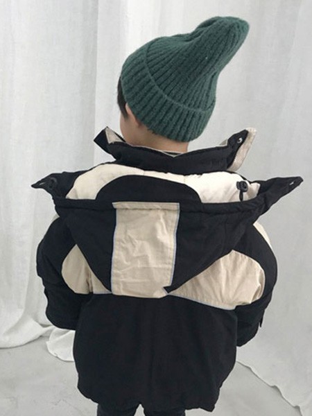 多啦啦童装2022秋冬季黑色棉服