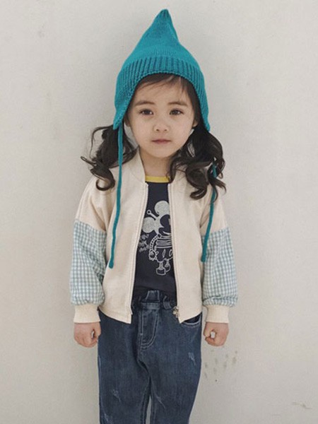 多啦啦童装2022秋冬季黑色T恤