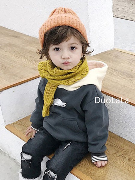 多啦啦童装2022秋冬季黑色T恤