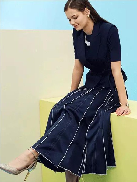 TRANDS女装2022秋冬季藏蓝色半身裙