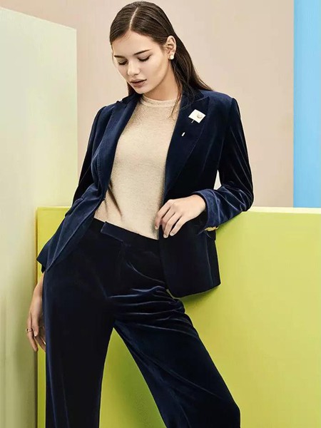 TRANDS女装2022秋冬季米色毛衣