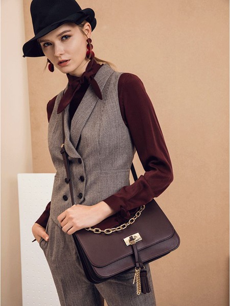 TRANDS女装2022秋冬季灰色背心