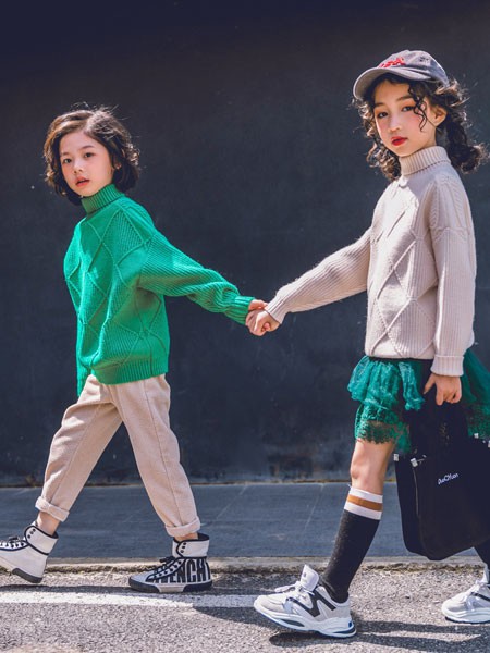韩米娜童装2022秋冬季绿色毛衣