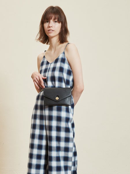 那汀女装2023春夏季白色吊带裙