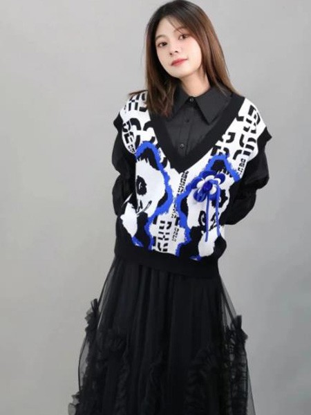 言午木木女装2022秋冬季黑色衬衫