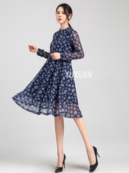 预瑄女装2022秋冬季藏蓝色连衣裙