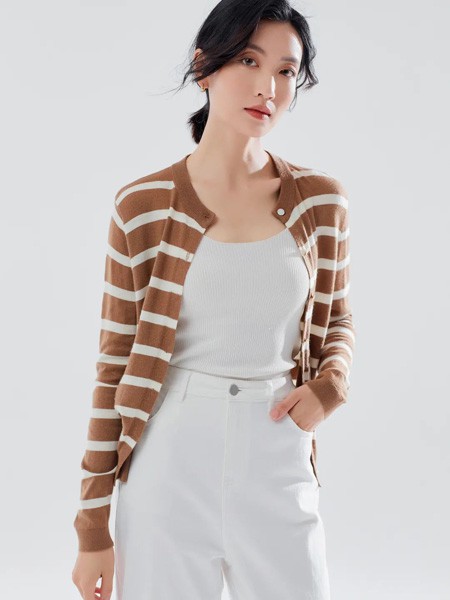 蓝珣女装2022秋冬季白色背心