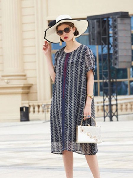 胖美无限女装2023春夏季灰色连衣裙