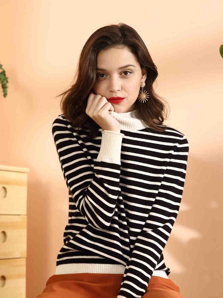 红太羊绒羊衫毛衫2022秋冬季白色针织衫