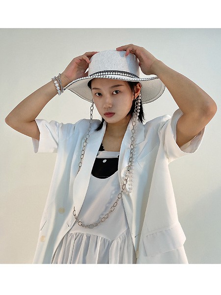 留刻LIUKE女装2023春夏季白色西装