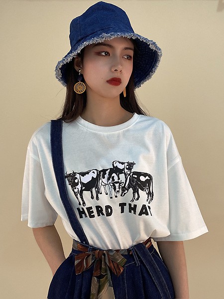 留刻LIUKE女装2023春夏季白色T恤