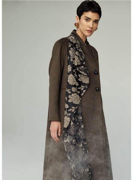 清静语女装2022秋冬季棕色大衣