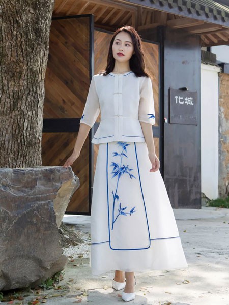 浒城古娘女装2023春夏季白色长裙