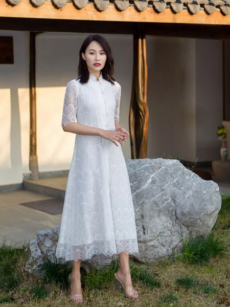 浒城古娘女装2023春夏季白色连衣裙