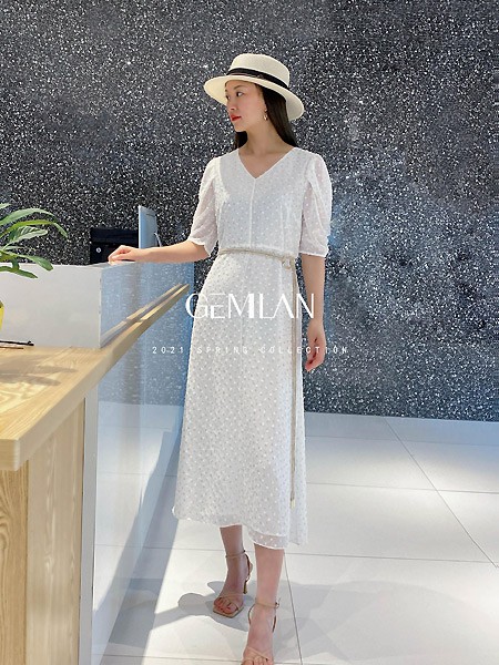 歌米蓝女装2022春夏季白色连衣裙